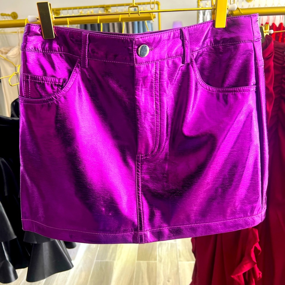 Pink shiny skirt 💖💖💖